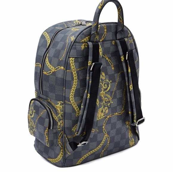 🚫SOLD!!🚫Sharkmouth Gold chain backpack - Picture 4 of 8